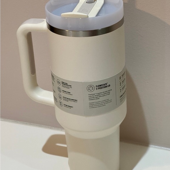 BNWT - Stanley Cream 40oz Quencher Tumbler Cup - Picture 4 of 6